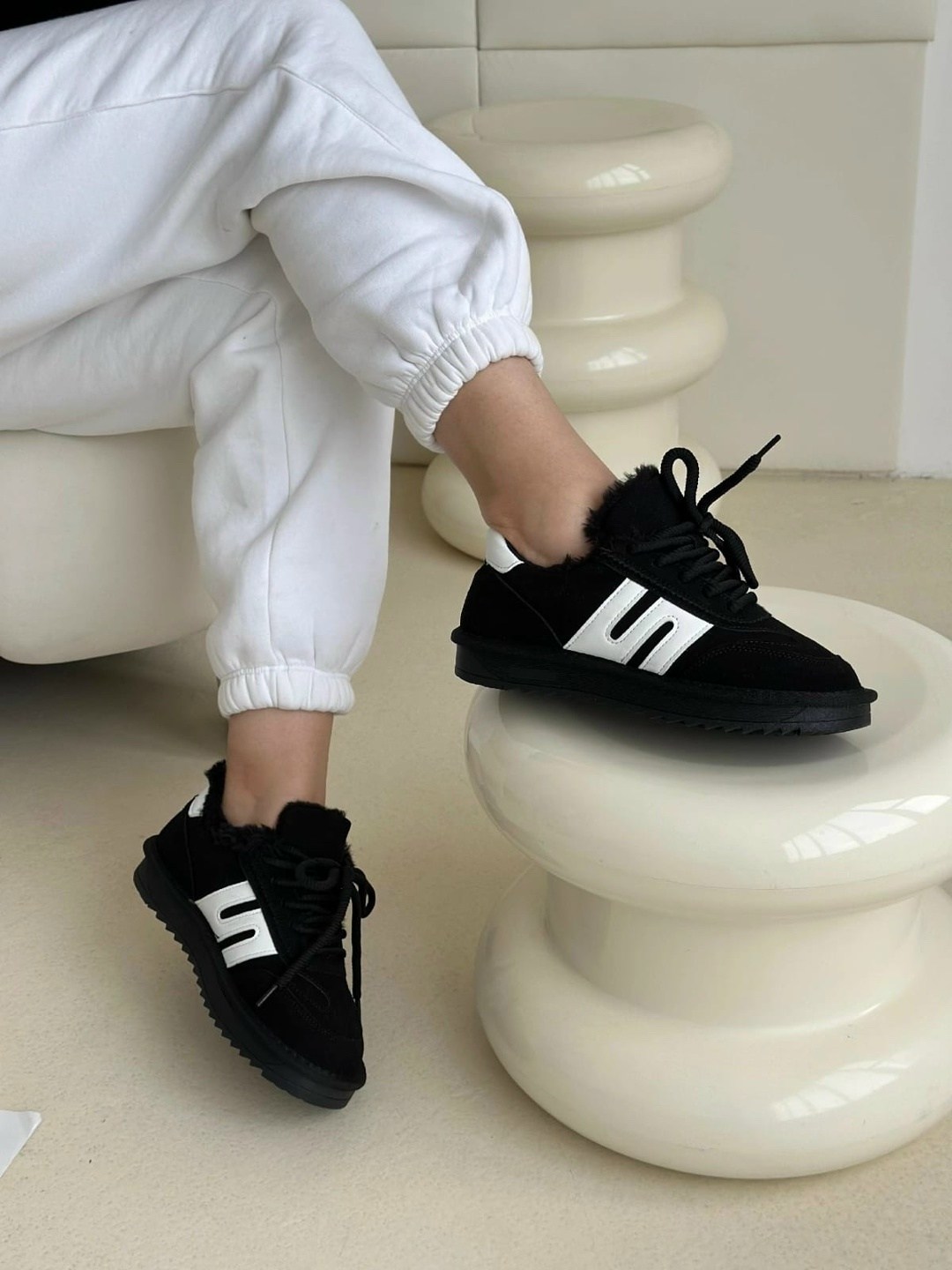 ,кроссовки женскиe, женская,спортивная ,черные кроссовки