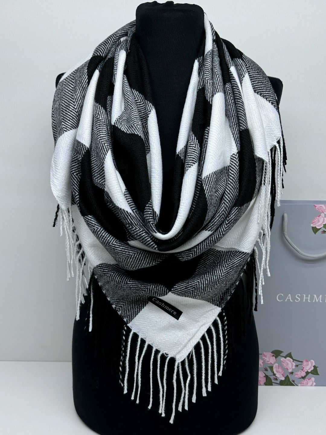 платки шарф,платок женский кашемир,платки кашемир,платки теплые,платок кашемировый