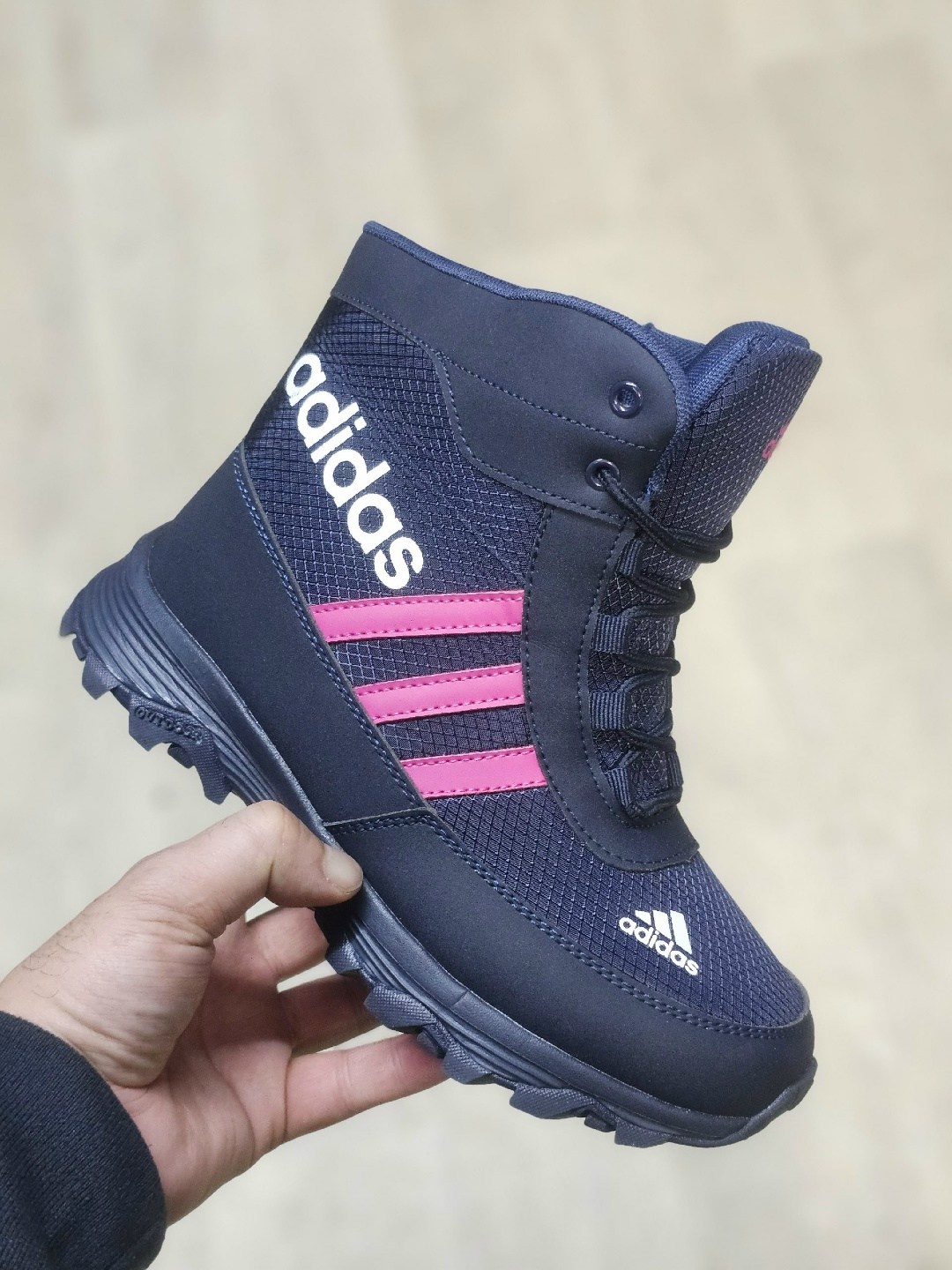 кроссовки adidas зимние,adidas climaproof кроссовки зимние,зимние кроссовки,кроссовки мужские зимние adidas,зимние кроссовки адидас мужские