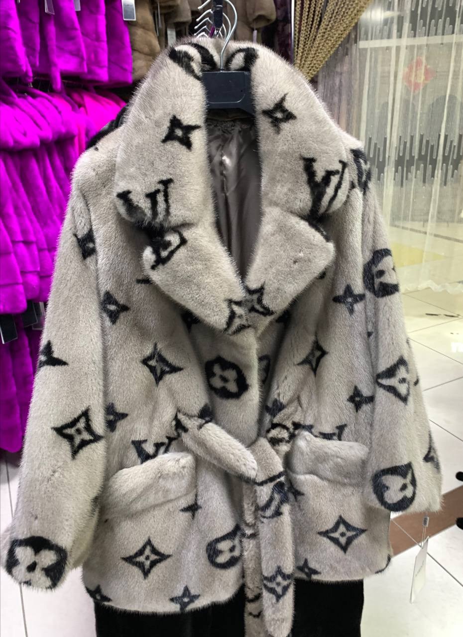 шуба из меха,шубка,женская шуба,шуба летучая мышь,меховое пальто