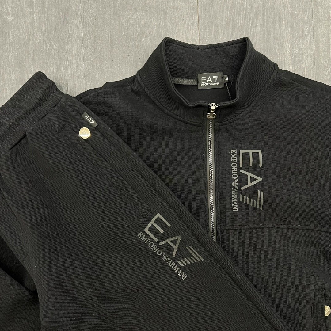 спортивный костюм armani,cпортивный костюм emporio armani,мужские спортивные костюмы,спортивный костюм армани,спортивные костюм