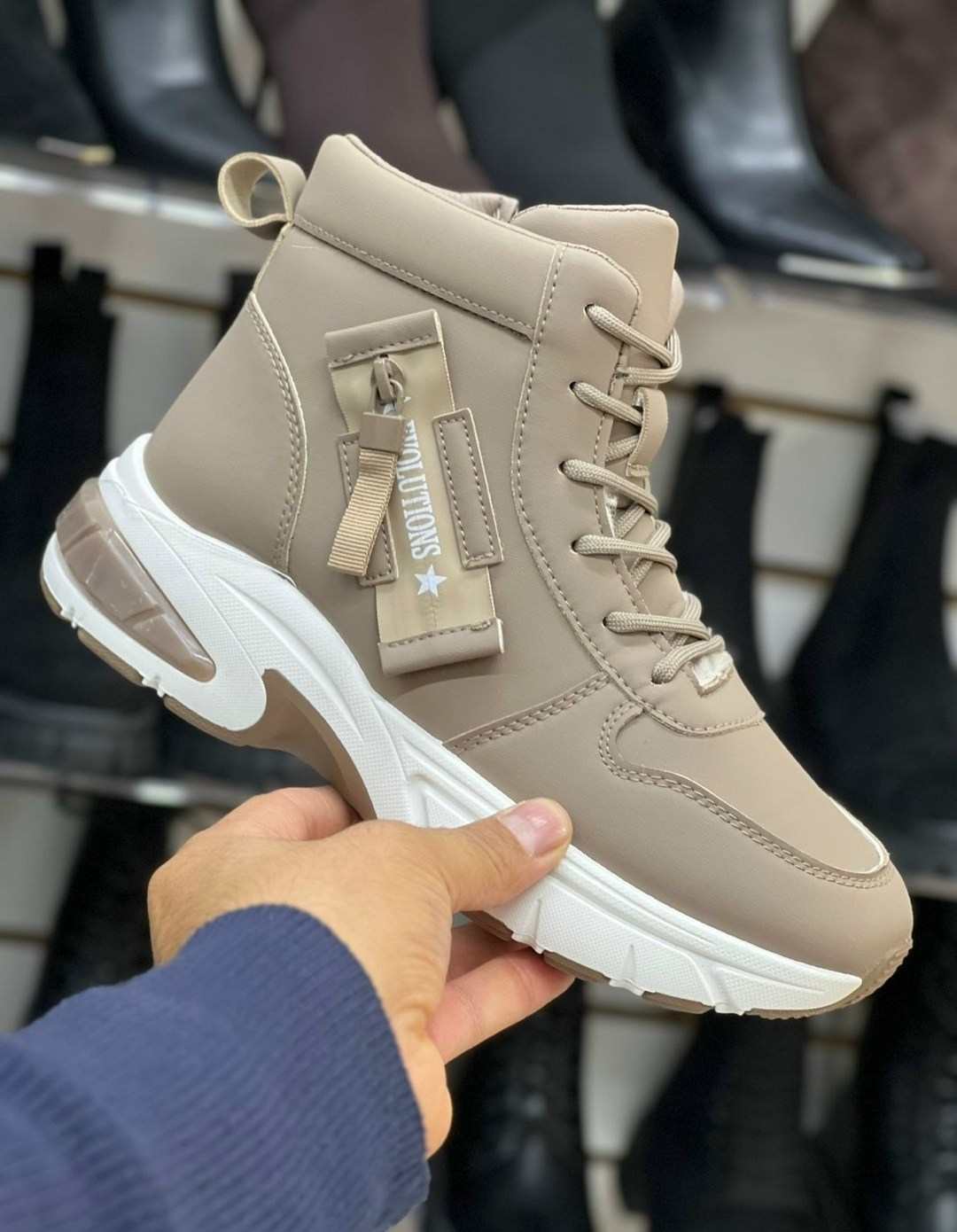 ,женская  зимняя,кроссовки женскиe,женские зимние кроссовки,женская