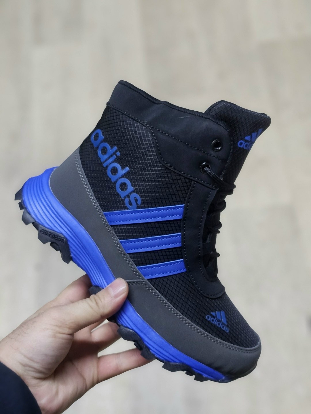 кроссовки adidas зимние,adidas climaproof кроссовки зимние,зимние кроссовки,кроссовки мужские зимние adidas,зимние кроссовки адидас мужские