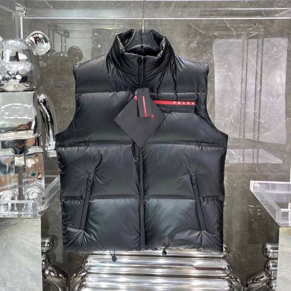 жилет prada мужской,пуховый жилет прада мужские,жилетка прада,жилетка moncler мужская,жилет мужской