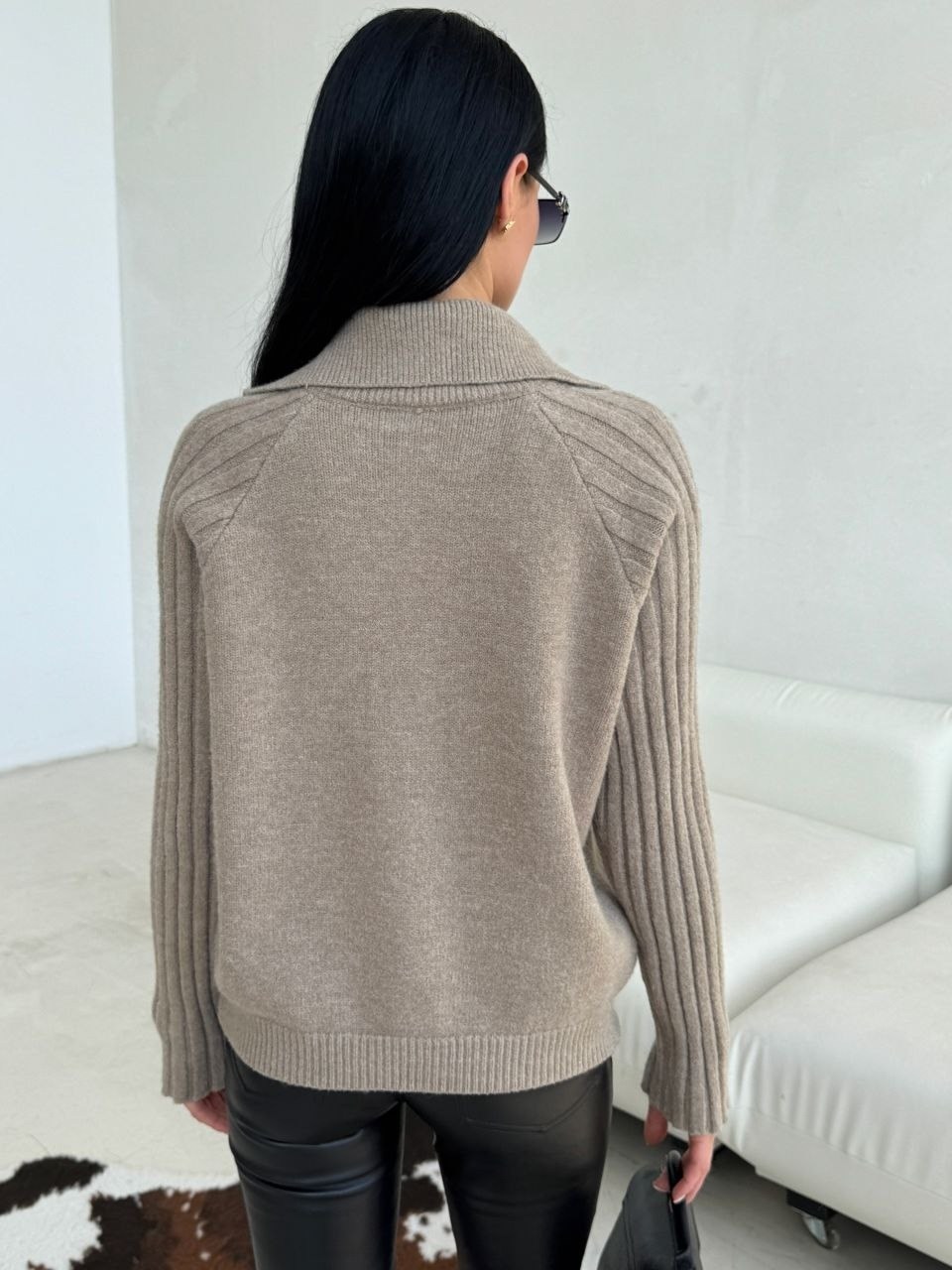 модные свитера,свитер,свитера вязаные,бежевый джемпер,свитер с горлом