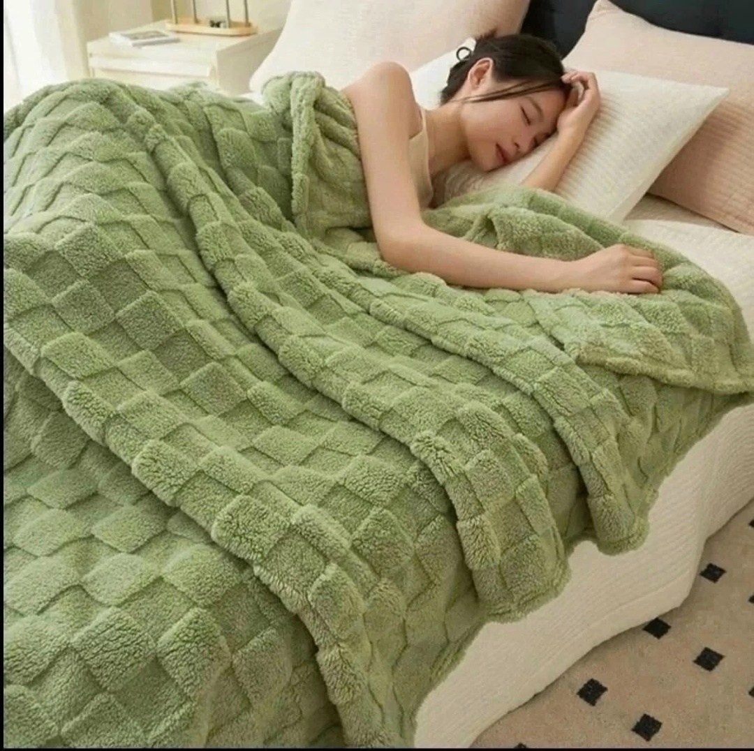 плюшевое одеяло,теплое одеяло,покрывало плед теплое,плед теплый,плед на кровати