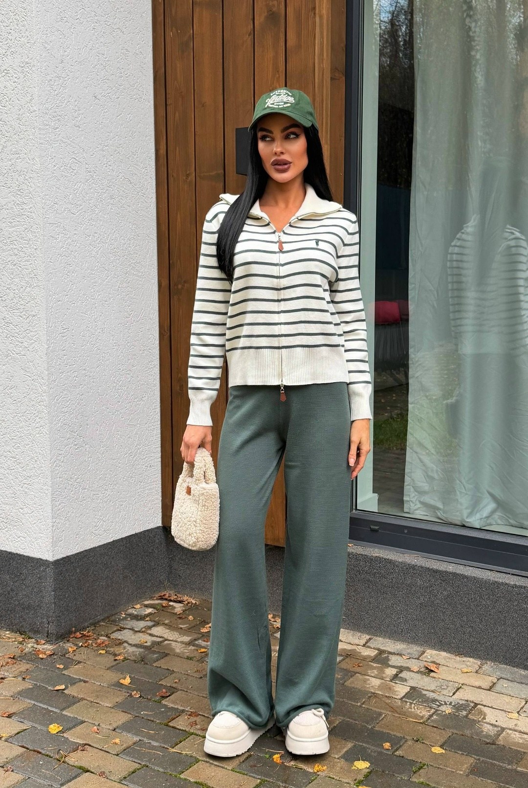 трикотажные костюмы,стильные костюмы,костюм трикотажный вязаный тройка с шапкой,женский вязаный костюм,костюм с брюками