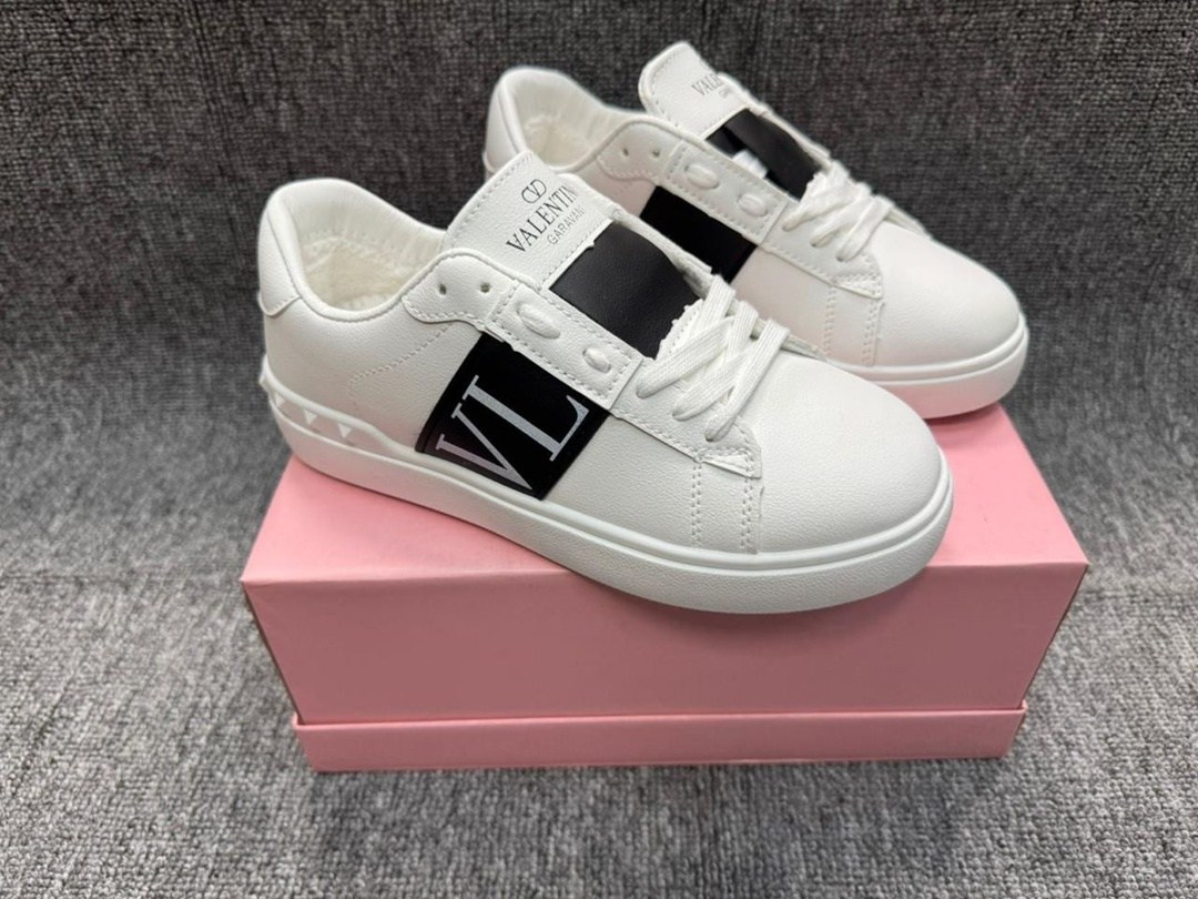 ,valentino кроссовки,кроссовки женские valentino,кеды валентино,кеды валентино гаравани женские