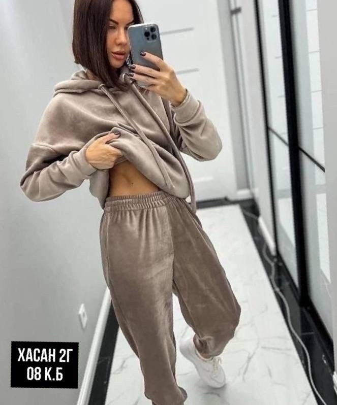 костюмы спортивные велюровые,велюровый спортивный костюм женски,спортивный костюм женский велюровый,костюм велюровый,спортивные костюмы женские