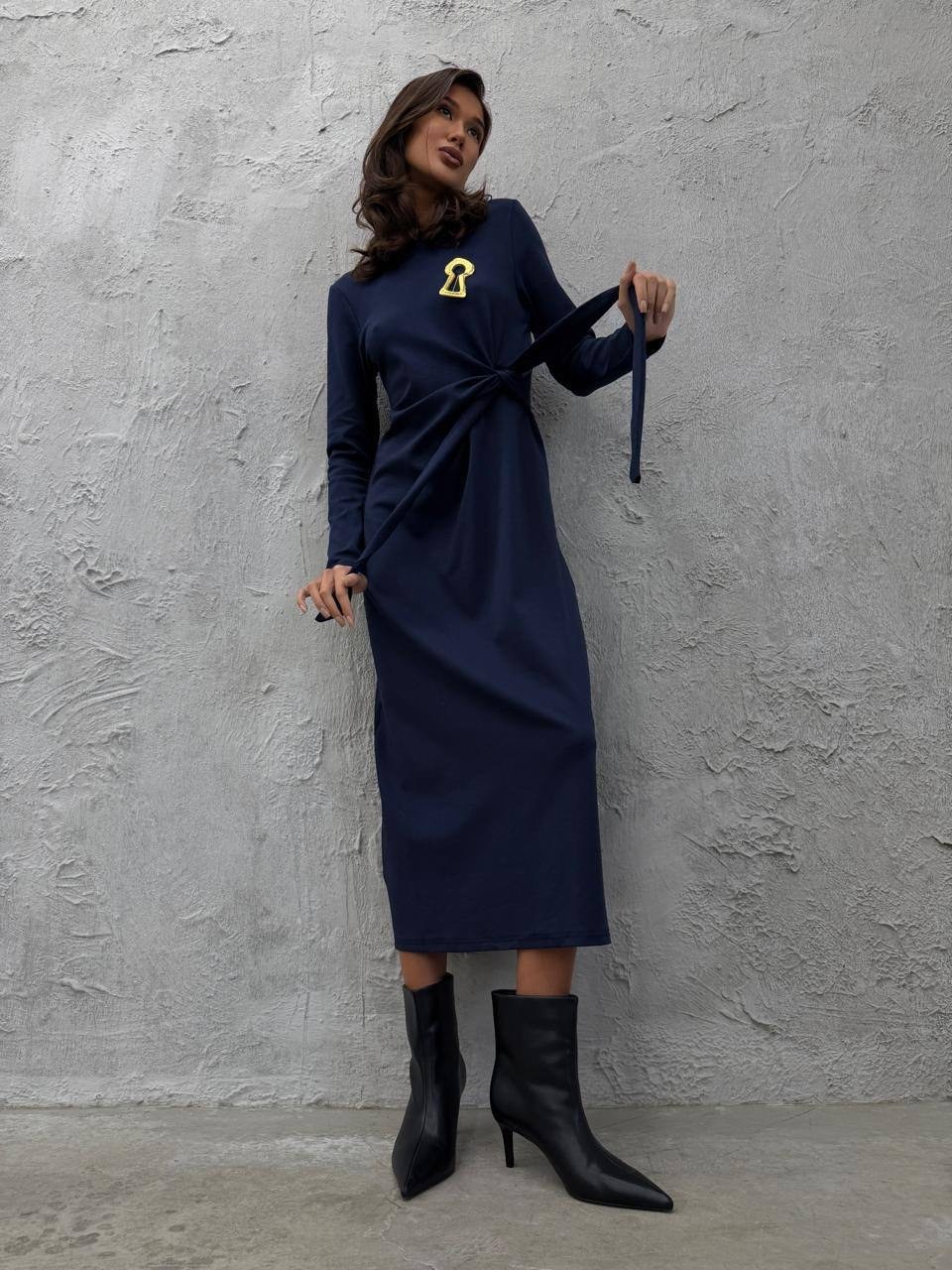 трикотажное платье,платье трикотажное донна каран,длинное трикотажное платье,платье серое,платье стиль