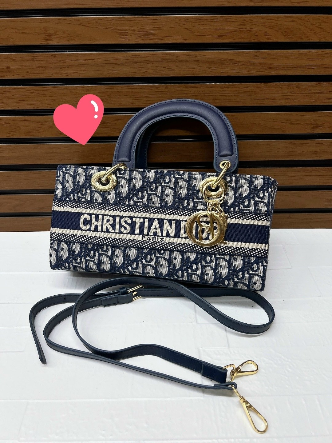 сумки диор,dior сумка,christian dior сумка,сумка диор женская,модная сумка