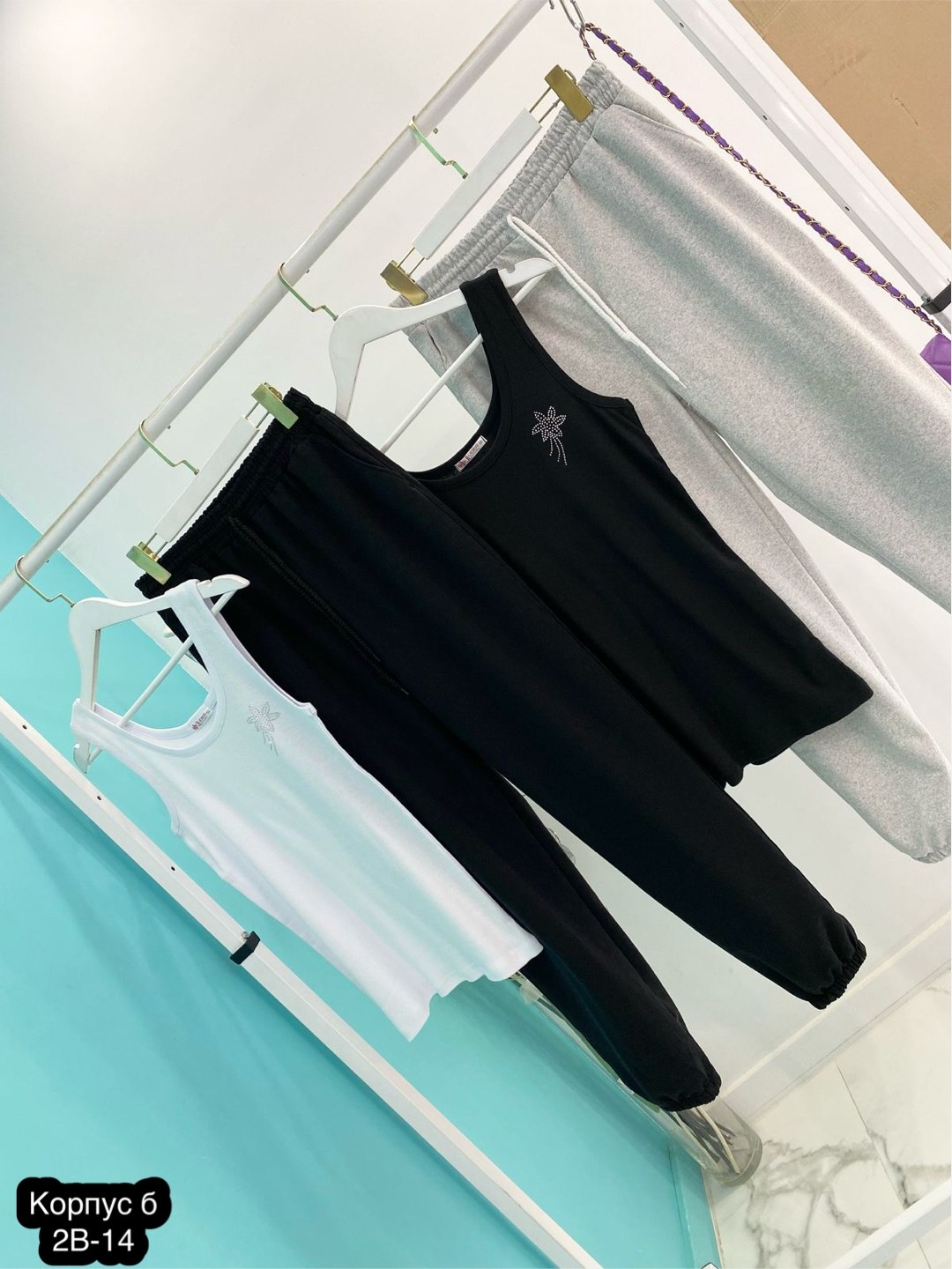 брюки спортивные,cпортивные штаны женские,женские джоггеры,брюки джоггеры женские,костюмы двойки