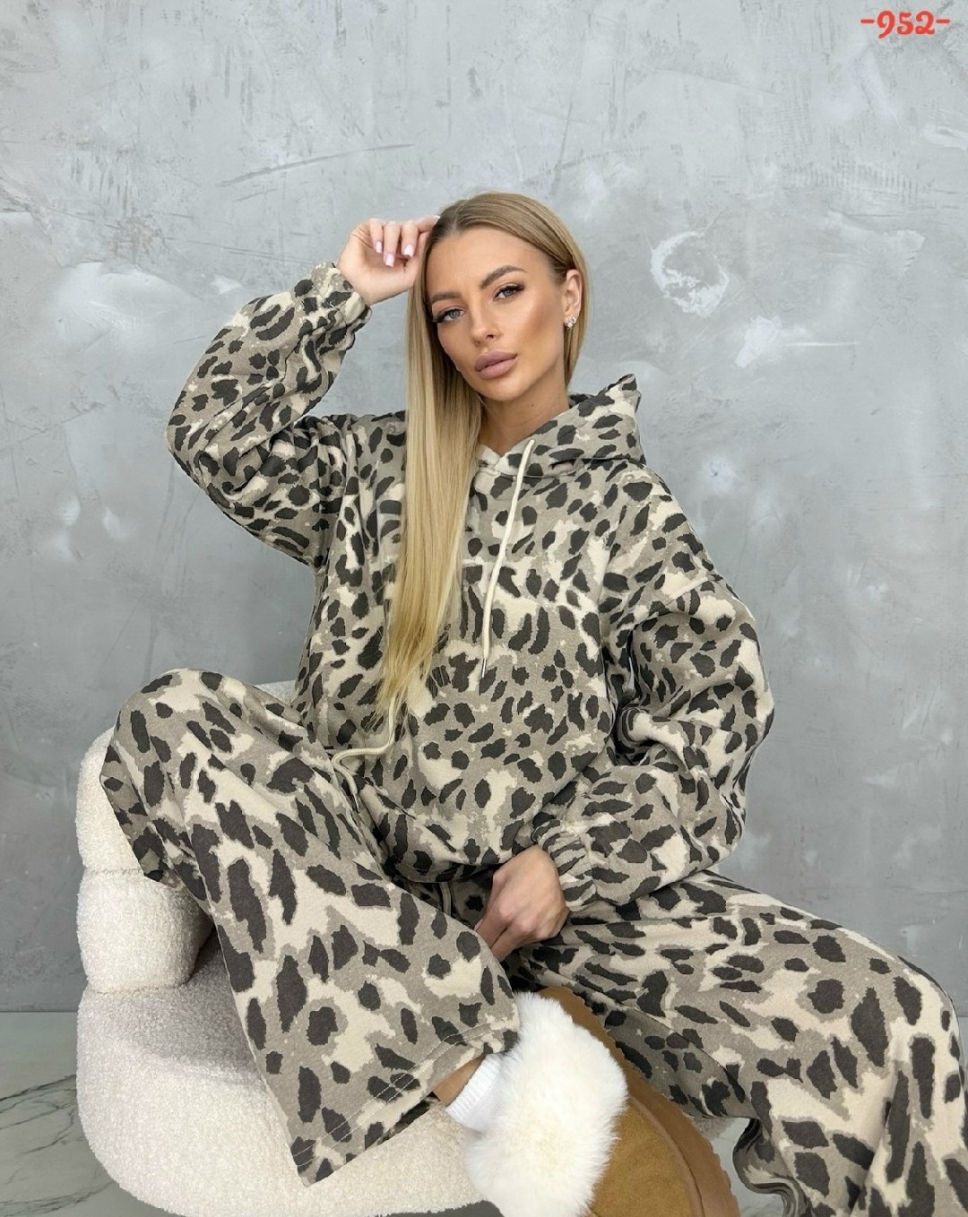 леопардовые костюмы,костюм леопард,костюм с принтом,костюм на флисе,теплый костюм