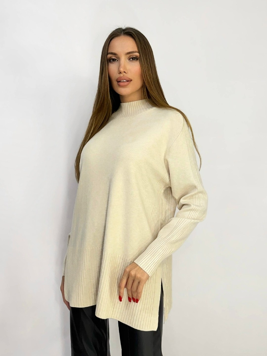 свитер оверсайз удлиненный,модные свитера,свитера женские,удлиненный свитер,свитера туники