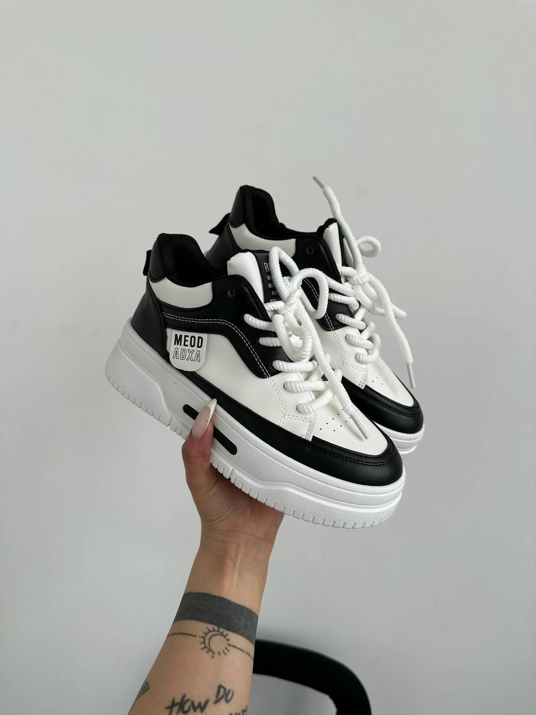 ,женские кроссовки,повседневные кроссовки,спортивная ,кроссовки для женщин