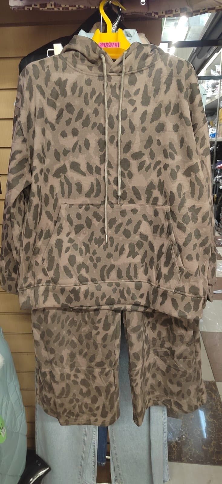 леопардовые костюмы,костюм на флисе,,теплый костюм,костюмчик