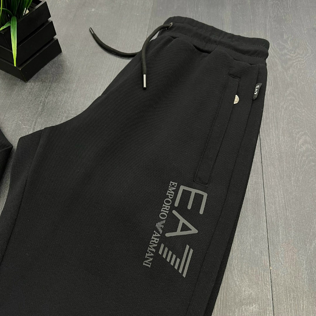 спортивный костюм armani,cпортивный костюм emporio armani,мужские спортивные костюмы,спортивный костюм армани,спортивные костюм