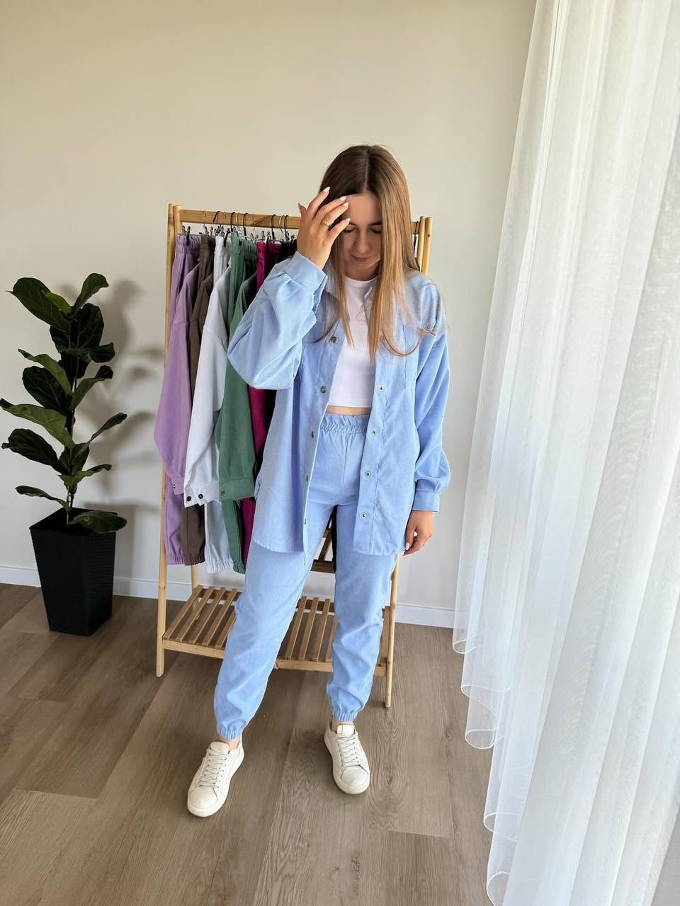 брючный вельветовый костюм с рубашкой,брючной костюм с рубашкой,вельветовый костюм женский,женские костюмы брючные,вельветовые костюмы женские рубашка и штаны