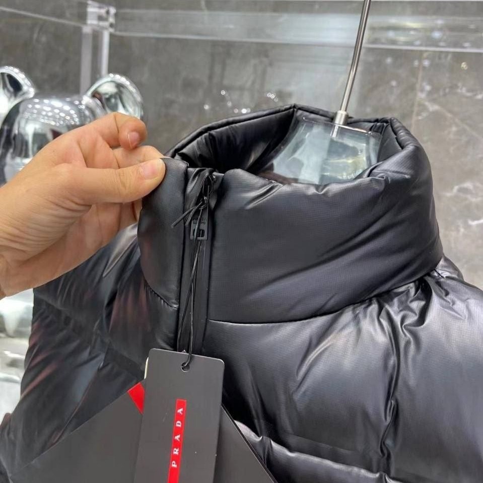 жилет prada мужской,пуховый жилет прада мужские,жилетка прада,жилетка moncler мужская,жилет мужской