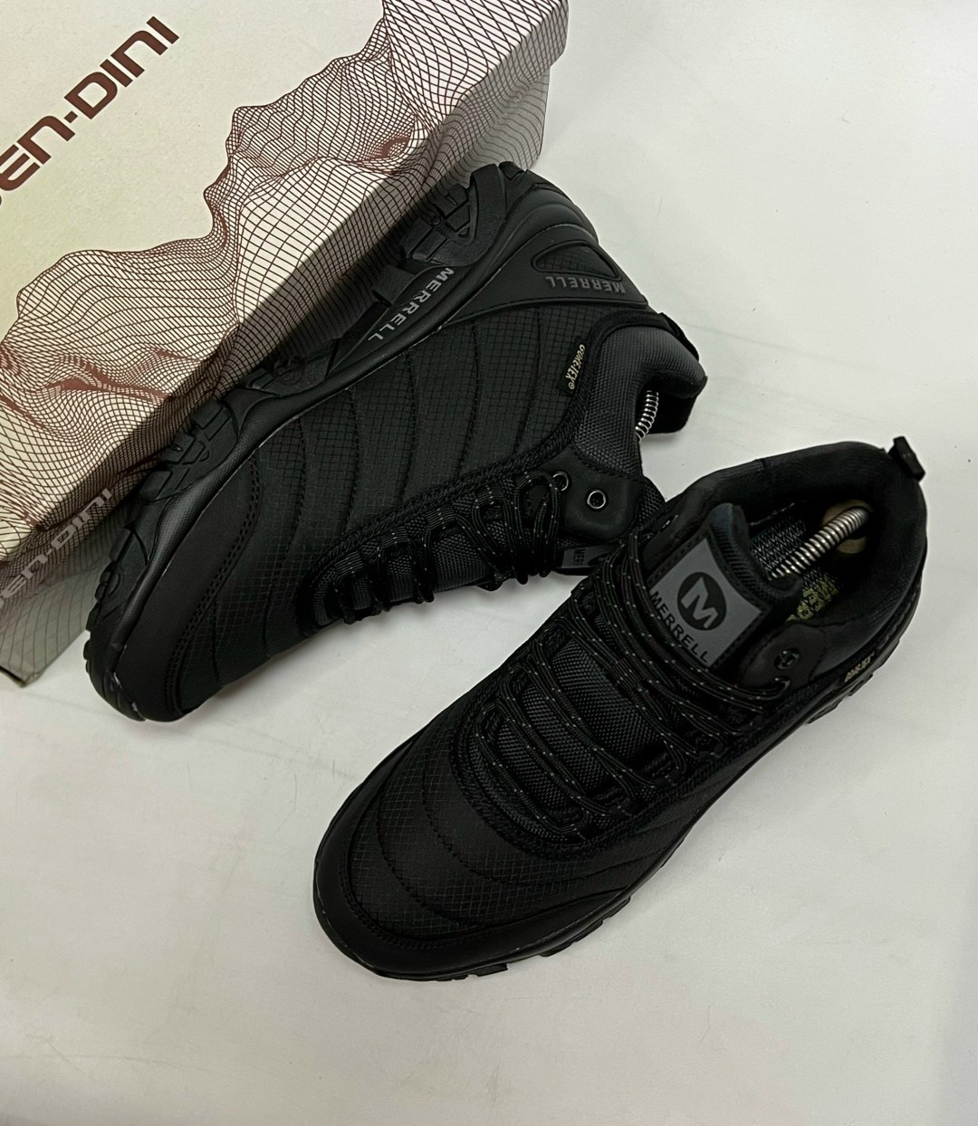 кроссовки зимние merrell,кроссовки мужские merrell,зимние ботинки merrell,кроссовки,кроссовки мужские зимние