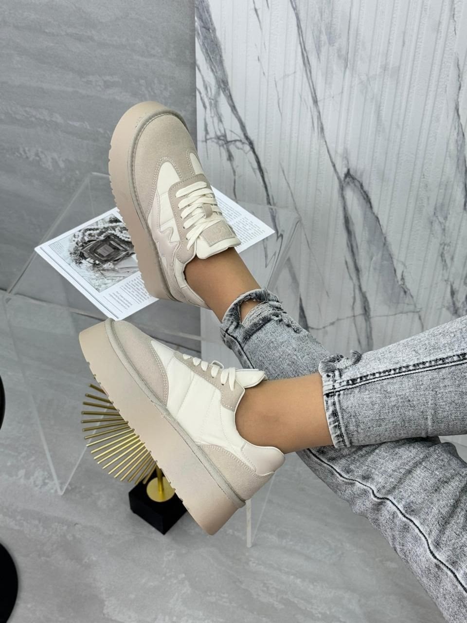 ,кроссовки женскиe,кроссовки модные,стильные кроссовки, женская