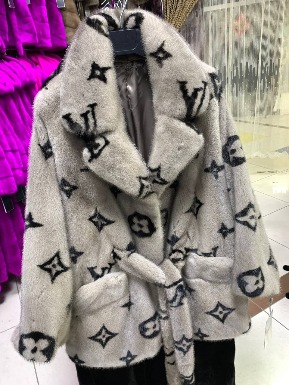 шуба из меха,шубка,женская шуба,шуба летучая мышь,меховое пальто