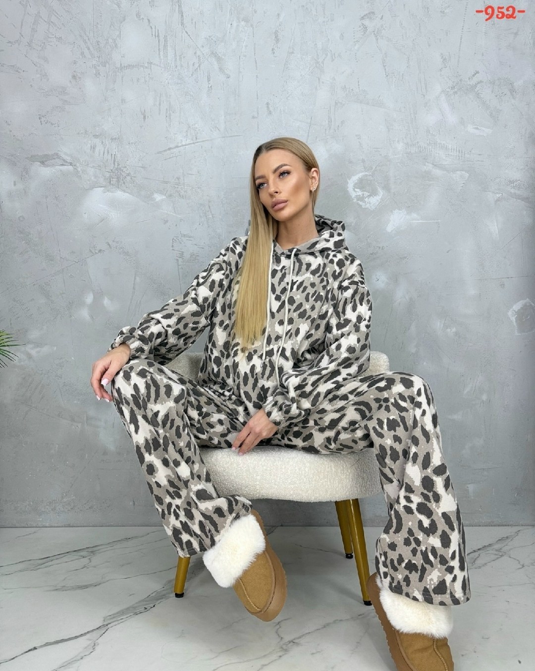 леопардовые костюмы,костюм леопард,костюм с принтом,костюм на флисе,теплый костюм