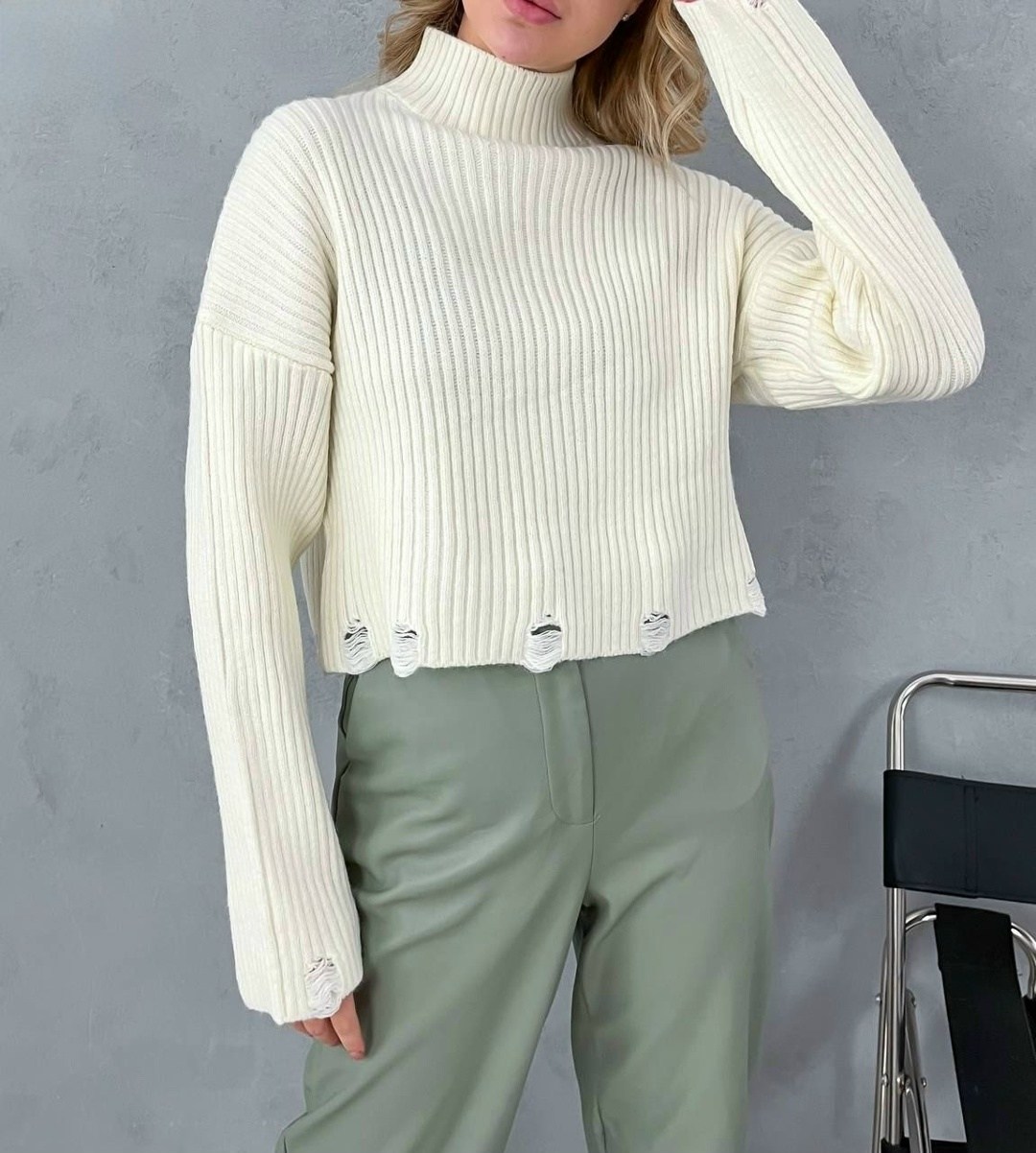 свитера женские,бежевый джемпер,свитер,стильный свитер,модные свитера