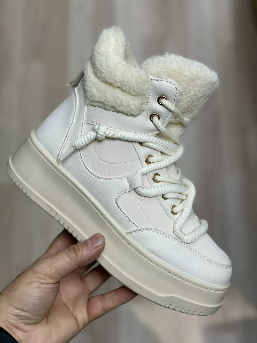 зимние кроссовки женские белые высокие,,зимние кроссовки женские,зимние кроссовки женские с мехом,зимние кроссовки