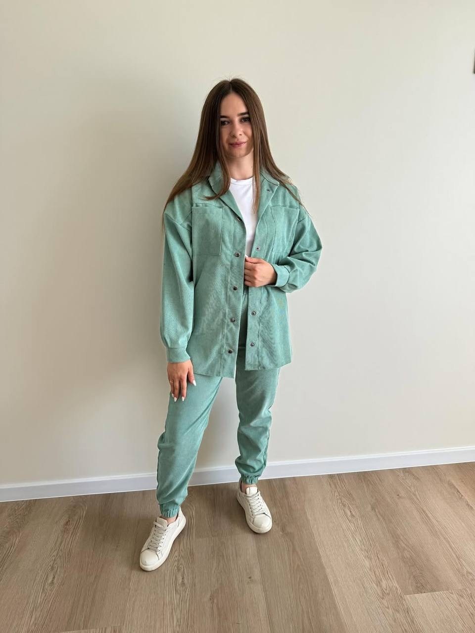 брючный вельветовый костюм с рубашкой,брючной костюм с рубашкой,вельветовый костюм женский,женские костюмы брючные,вельветовые костюмы женские рубашка и штаны