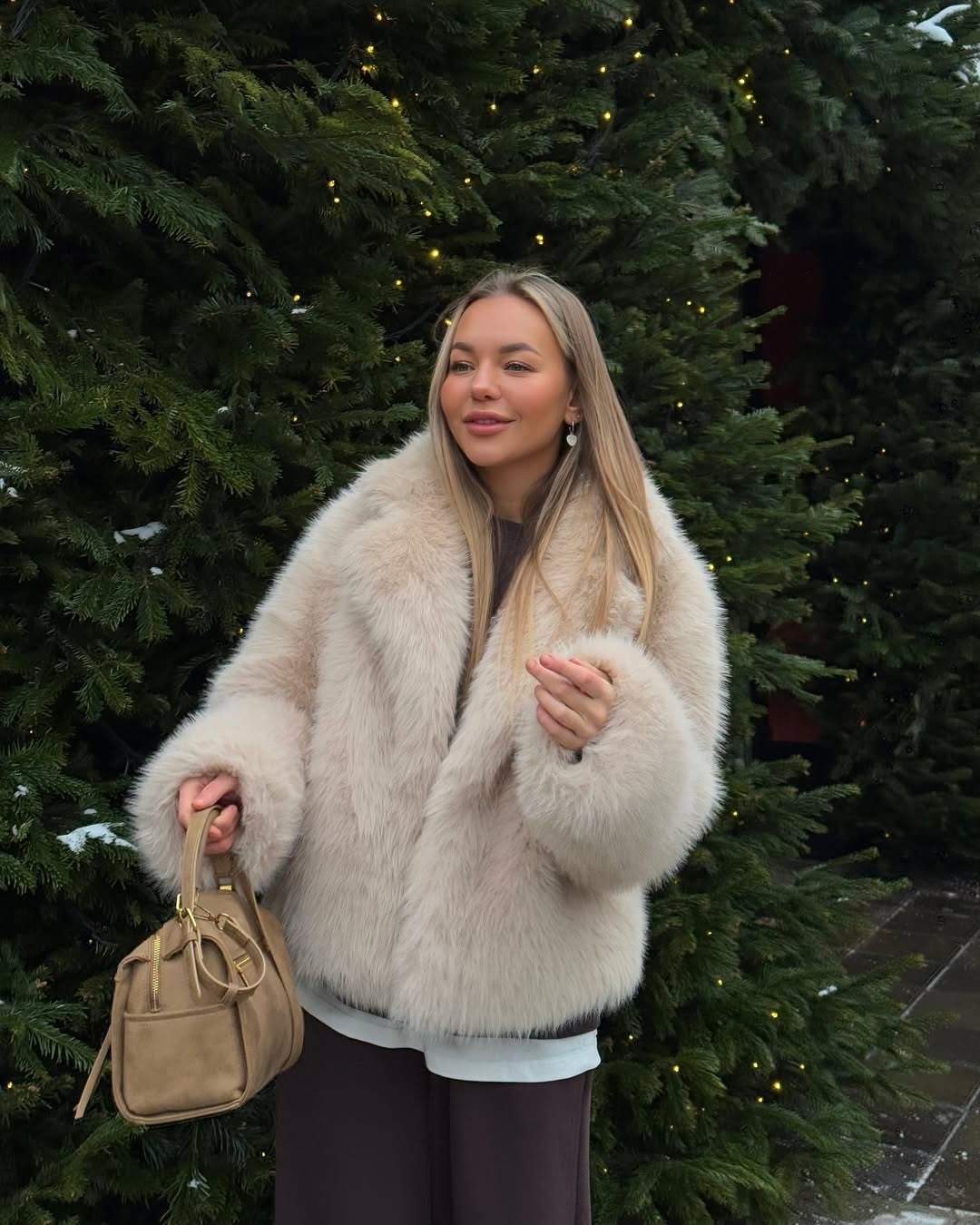 шуба искусственная,меховая куртка,женская шуба,шуба короткая,меховое пальто