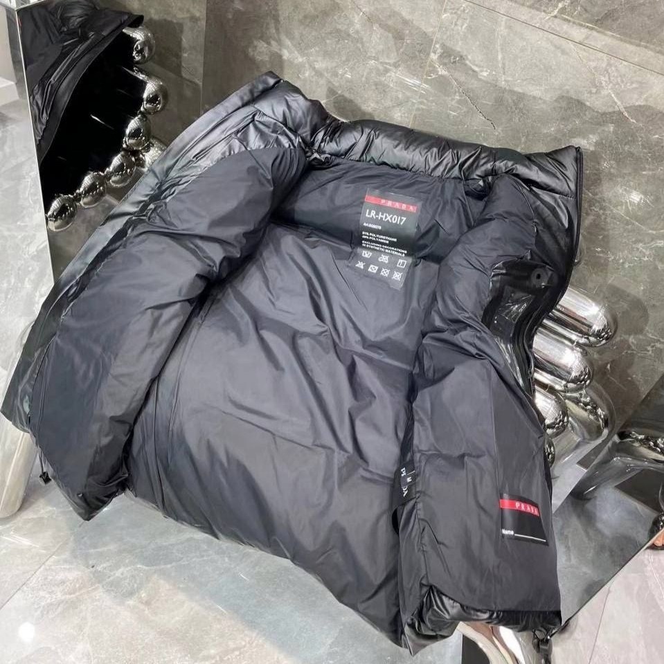 жилет prada мужской,пуховый жилет прада мужские,жилетка прада,жилетка moncler мужская,жилет мужской