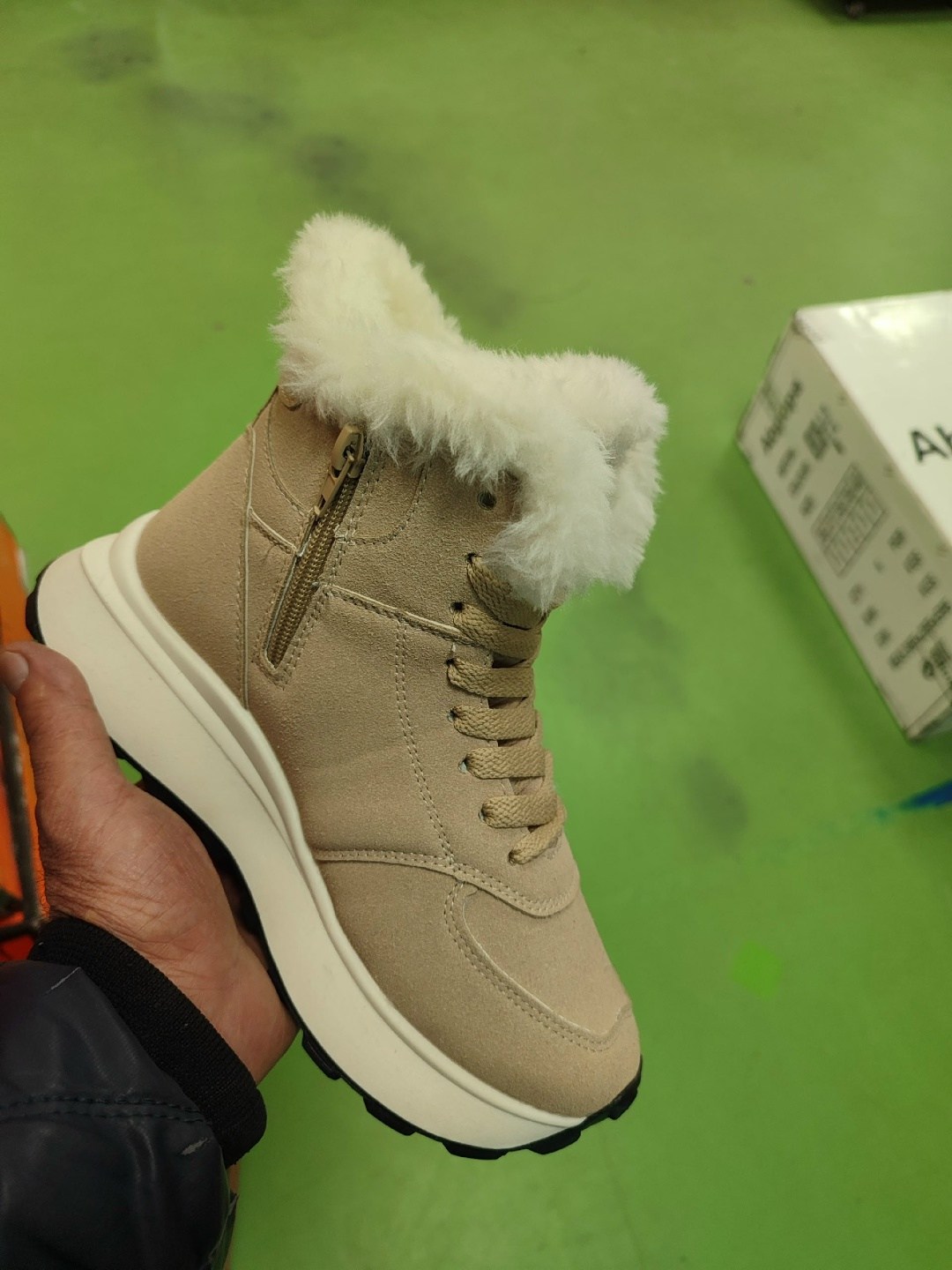 , женская,обуви,зимняя женская ,зимние женские кроссовки