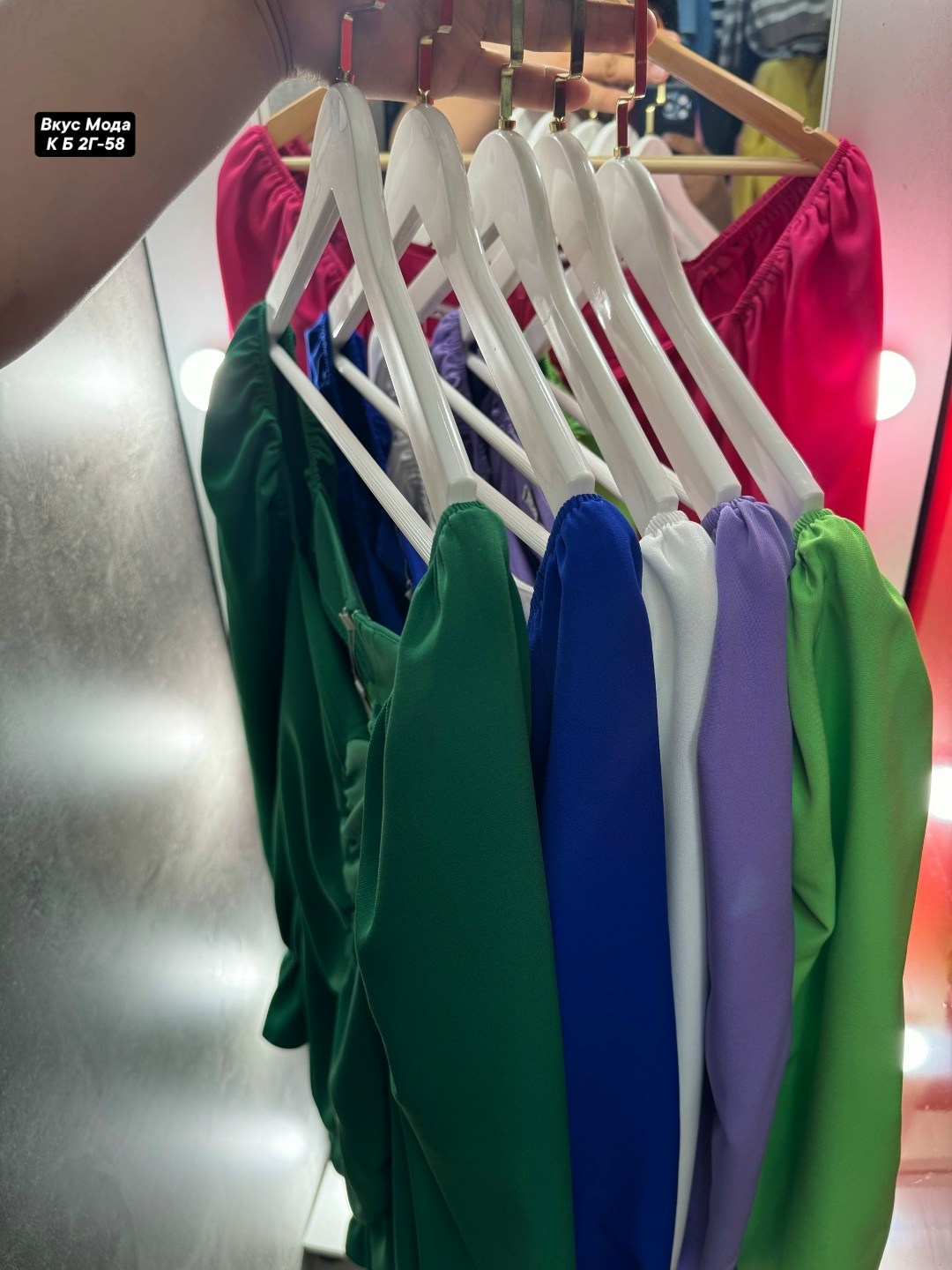 шелковое платье мини,платье,атласное платье,зеленое платье,платье с объемными рукавами