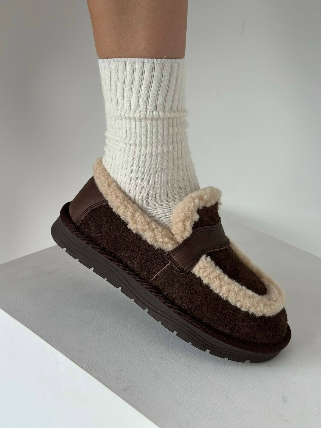 ,теплая ,тапочки зимние,плюшевые домашние тапочки,тапочки модные