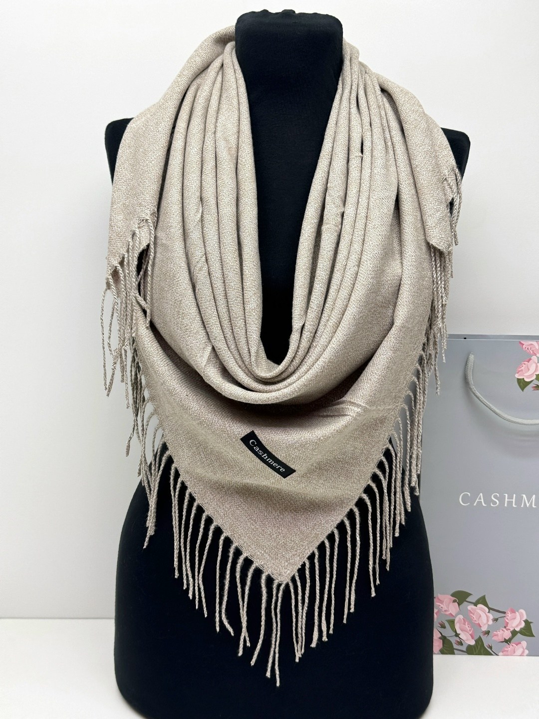 кашемировый шарф,женские кашемировые шарфы,шарф женские,шарф с бахромой,шарф с кисточками