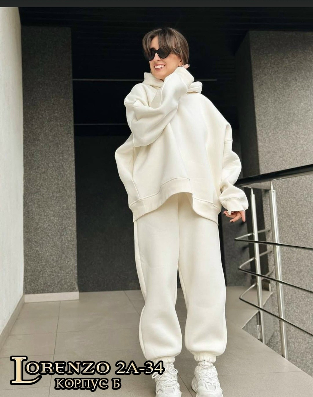 костюм повседневный,теплый костюм на флисе,костюм на флисе,костюм белый,спортивные костюмы