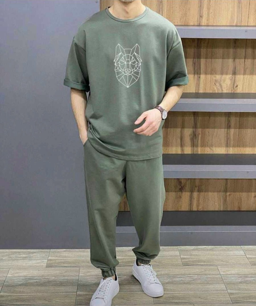 мужские спортивные костюмы,спортивный костюм для мужчин,костюмы спортивные,костюм бежевый,костюм с принтом