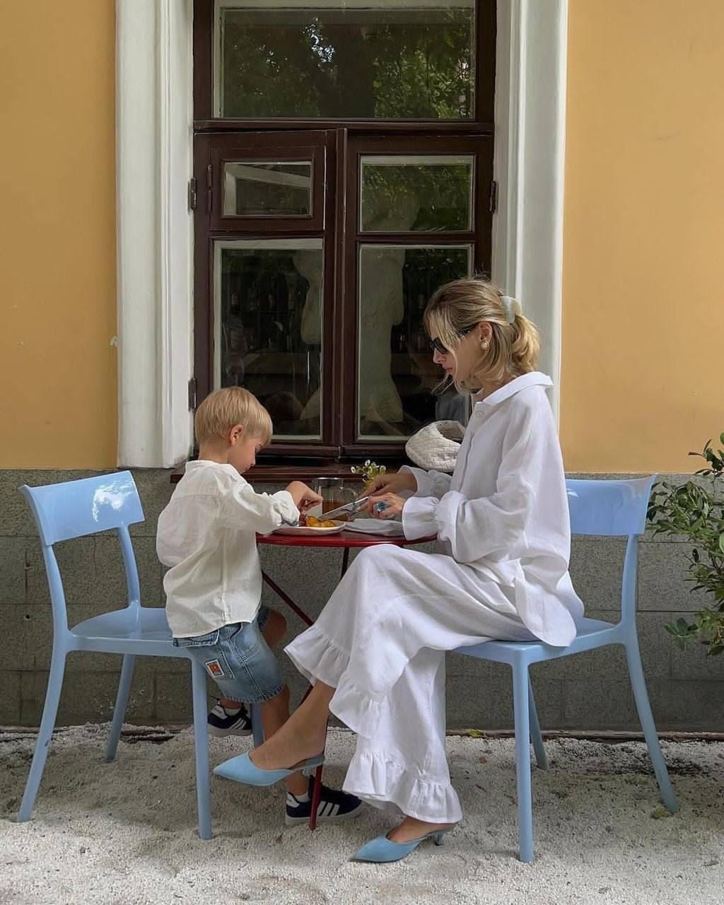 костюм женский льняной,льняной костюм с брюками,стильные костюмы,костюм с воланом,костюмы брючный