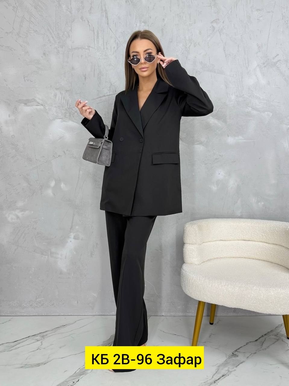 костюмы брючные,женские костюмы брючные,малиновый костюм женский брючный,брючный костюм женский деловой,элегантный брючный костюм