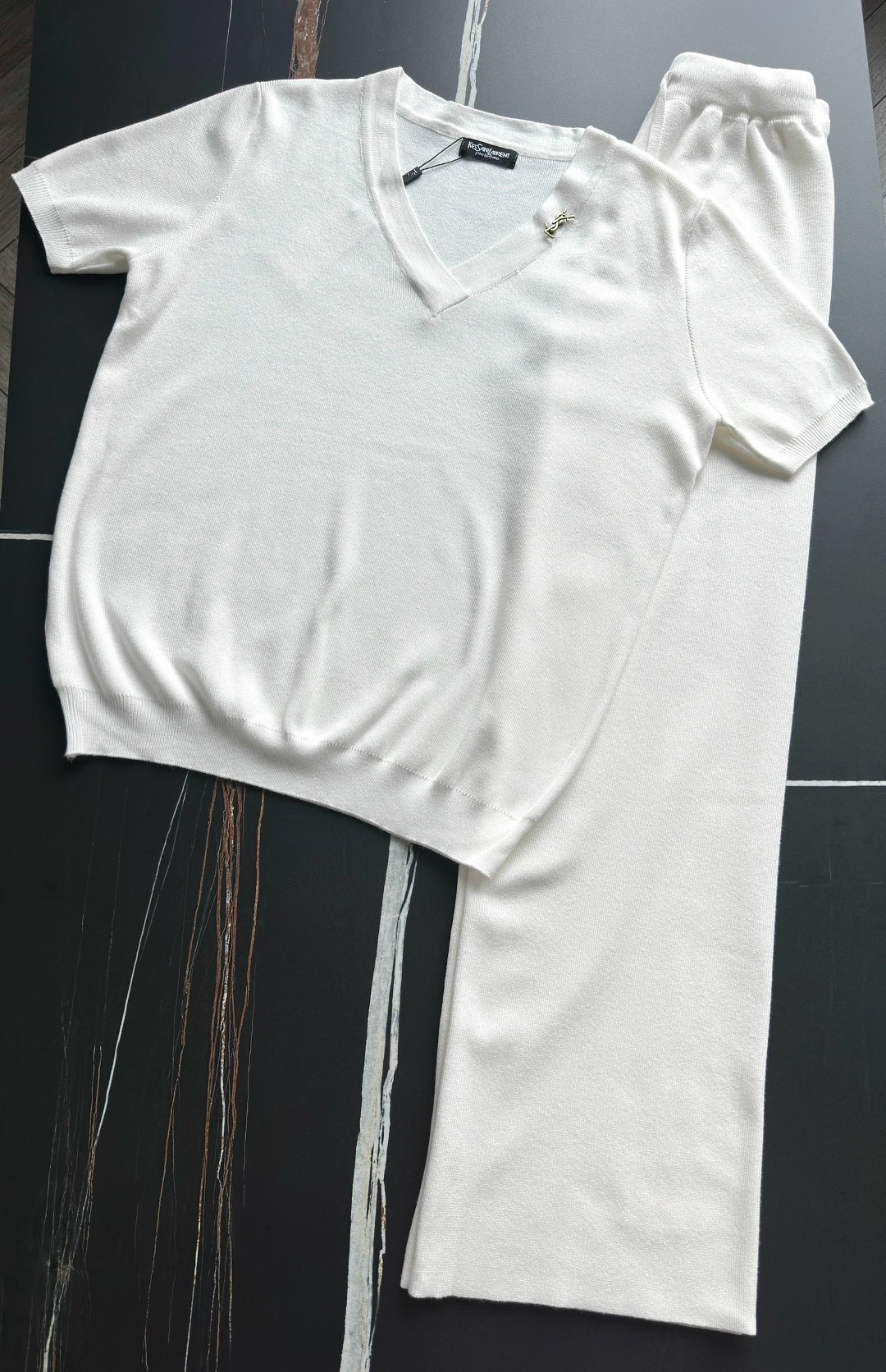 костюмы брючные,белый брючный костюм,костюм белый,трикотажные костюмы,костюм с брюками