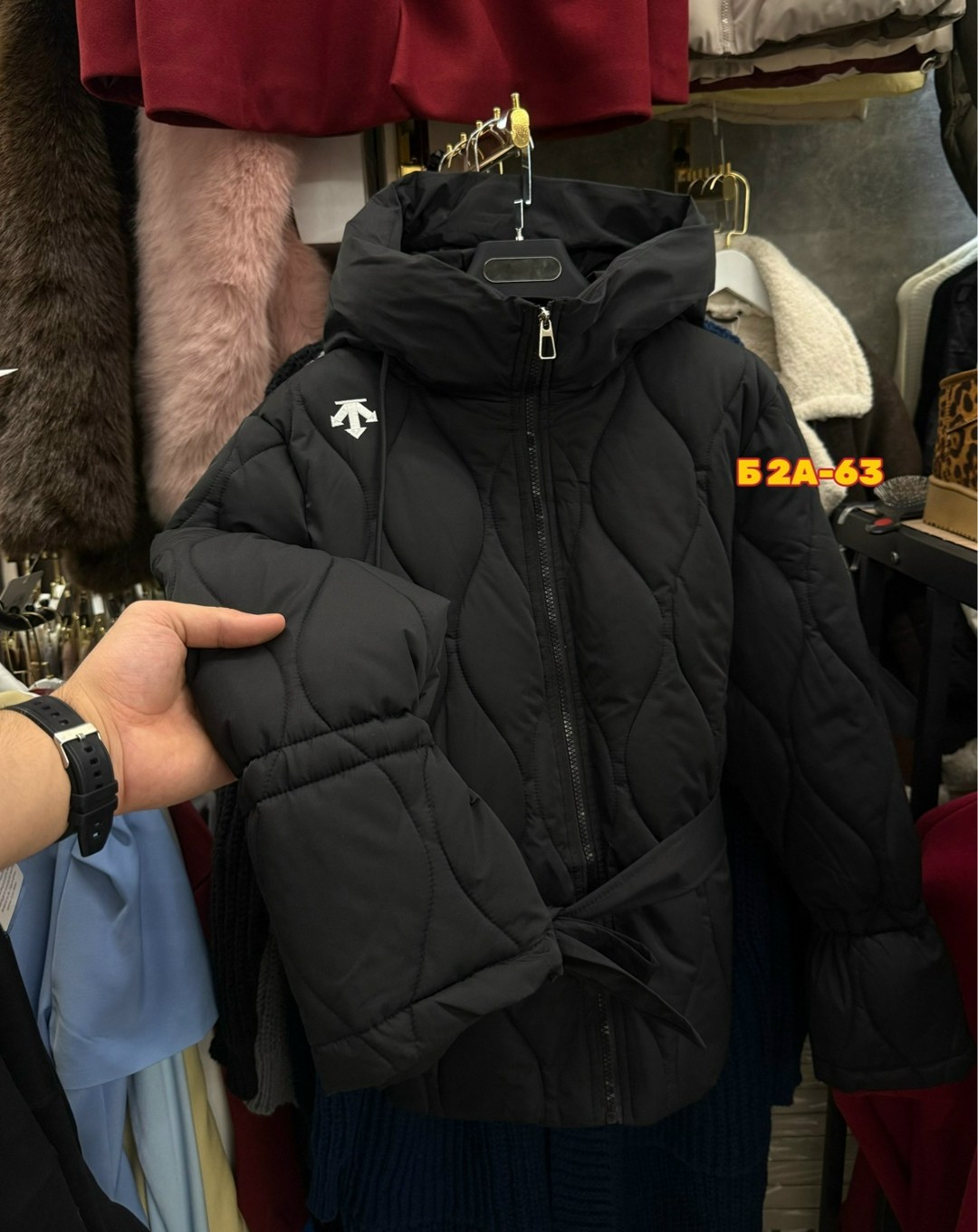 куртка,демисезонная куртка,куртка модная,женская куртка,стильная куртка