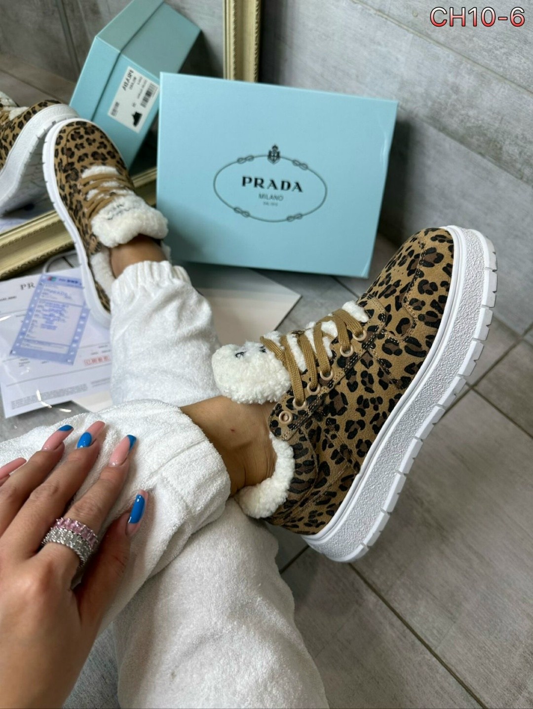 ,кроссовки женские зимние, женская,кроссовки зимние на меху prada,женские кроссовки