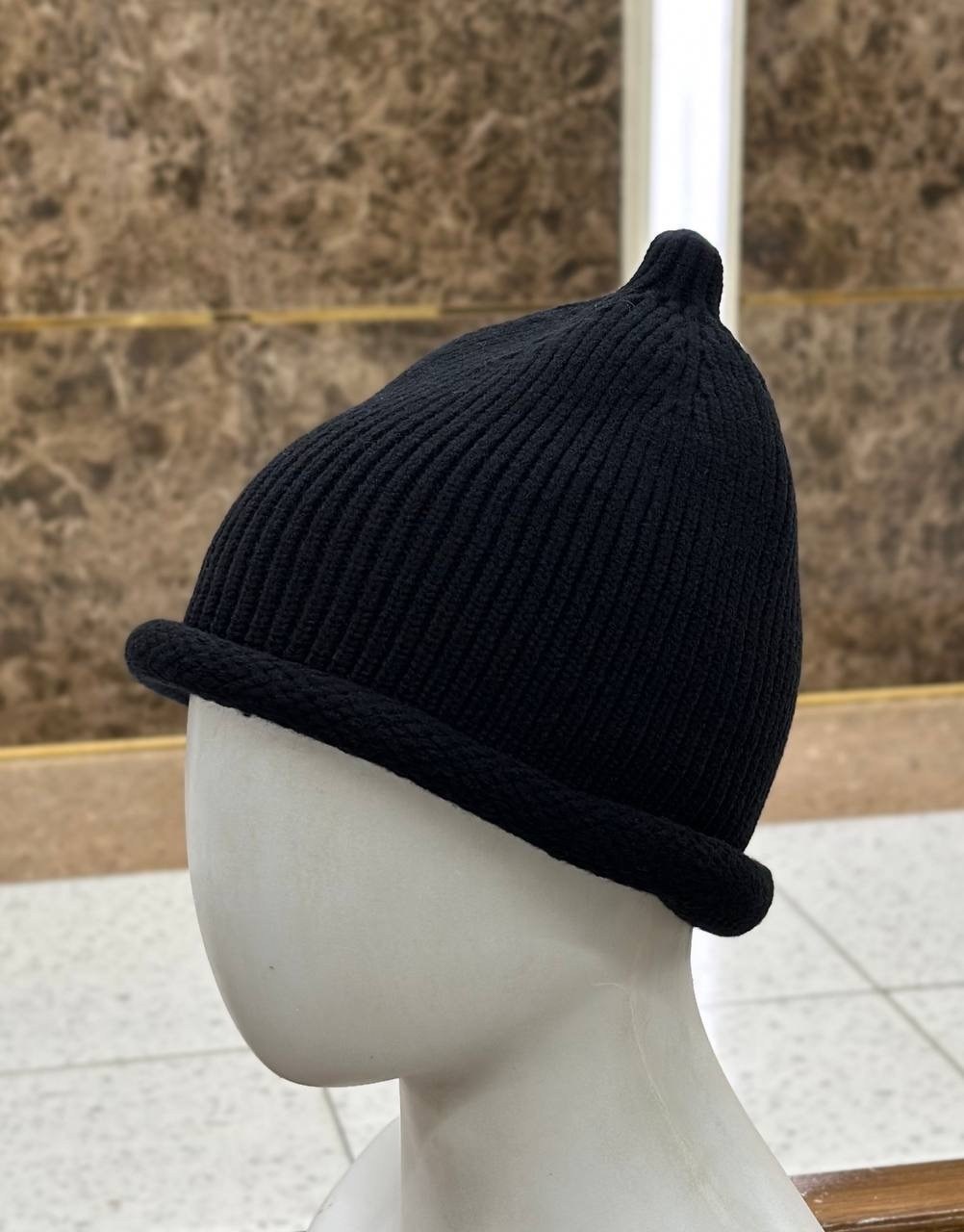 шапка белая,шапка вязаная,вязаная шапочка,шапка классическая,вязаная шапка женская