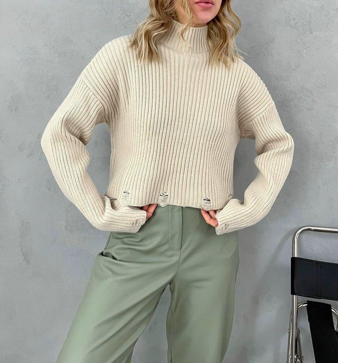 свитера женские,бежевый джемпер,свитер,стильный свитер,модные свитера