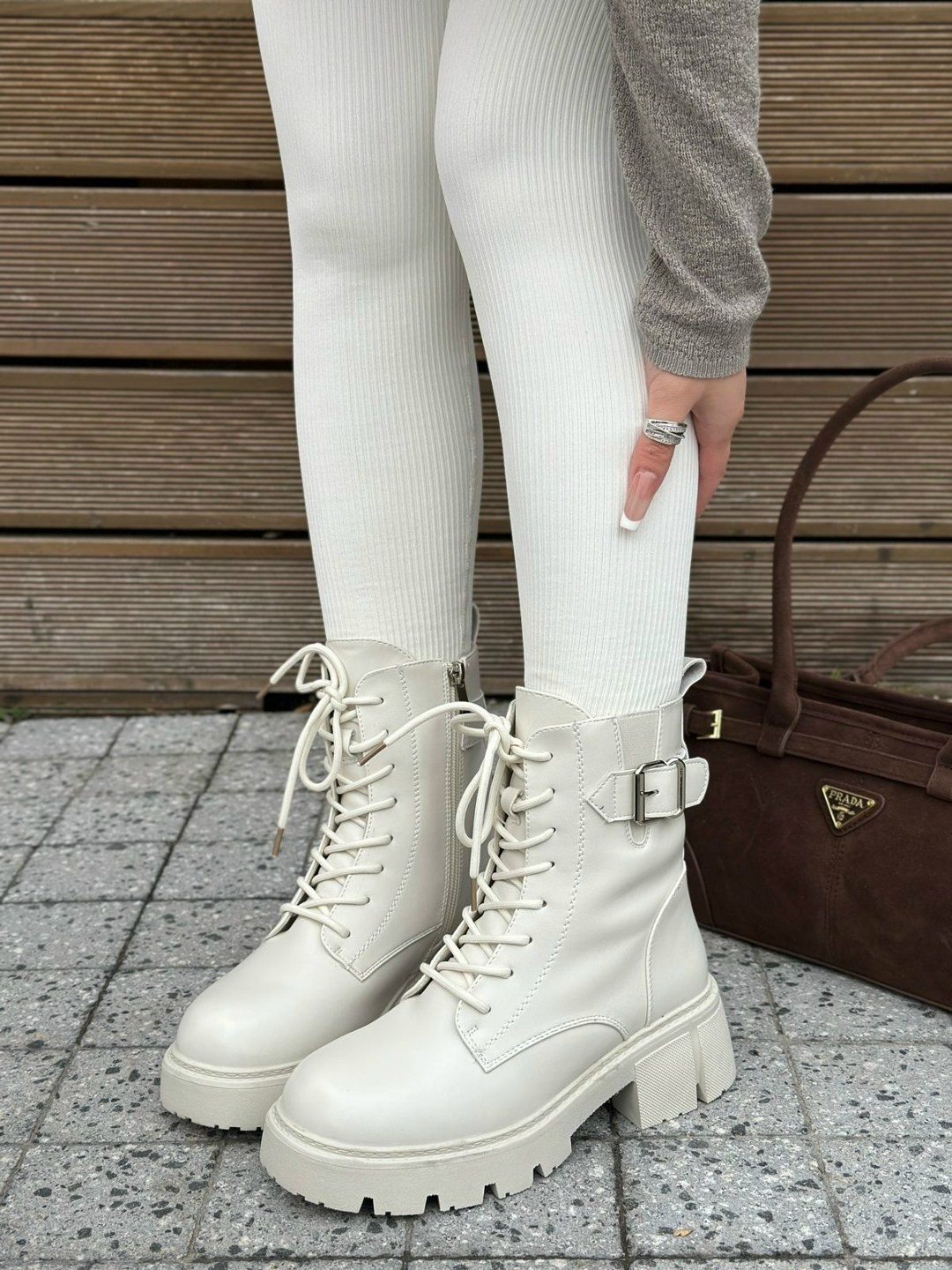 ,женские ботинки,зимняя женская ,белые ботинки,ботинки модные