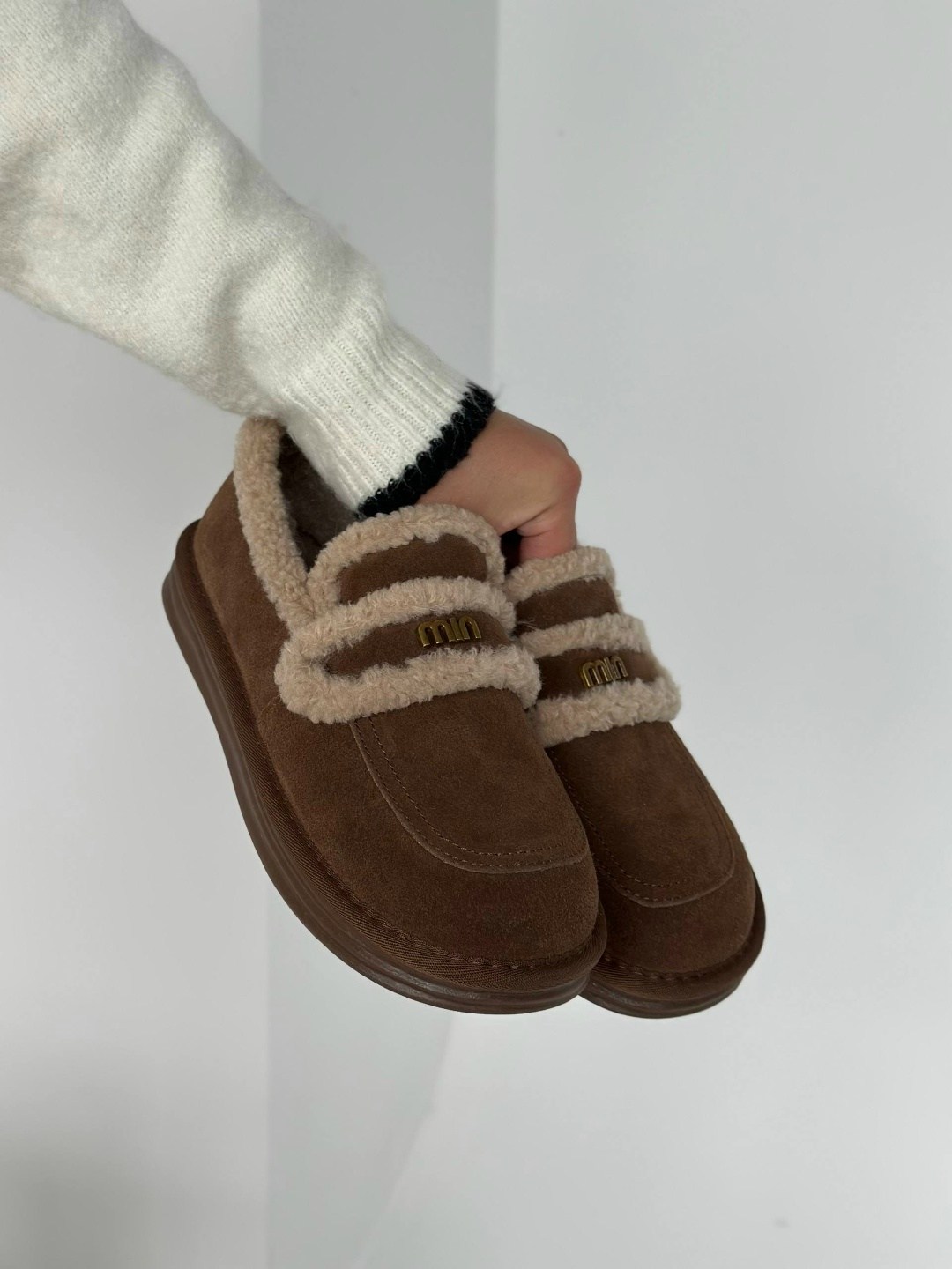 ,теплая ,женская ,теплые ботинки, на плоской подошве