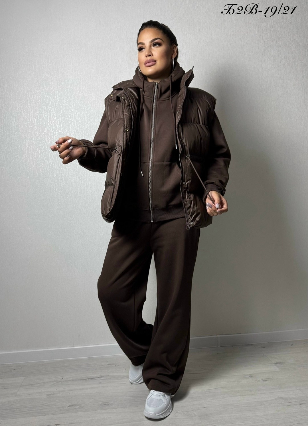 стильные костюмы,костюм трикотажный,костюмы спортивные,тройка костюм женский,костюм тройка с курткой