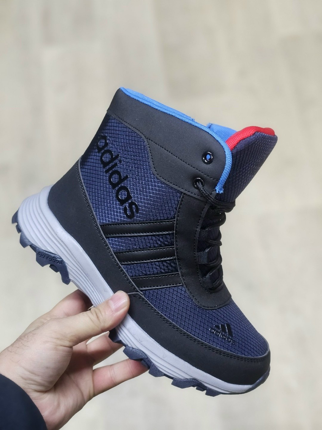 кроссовки adidas зимние,adidas climaproof кроссовки зимние,зимние кроссовки,кроссовки мужские зимние adidas,зимние кроссовки адидас мужские