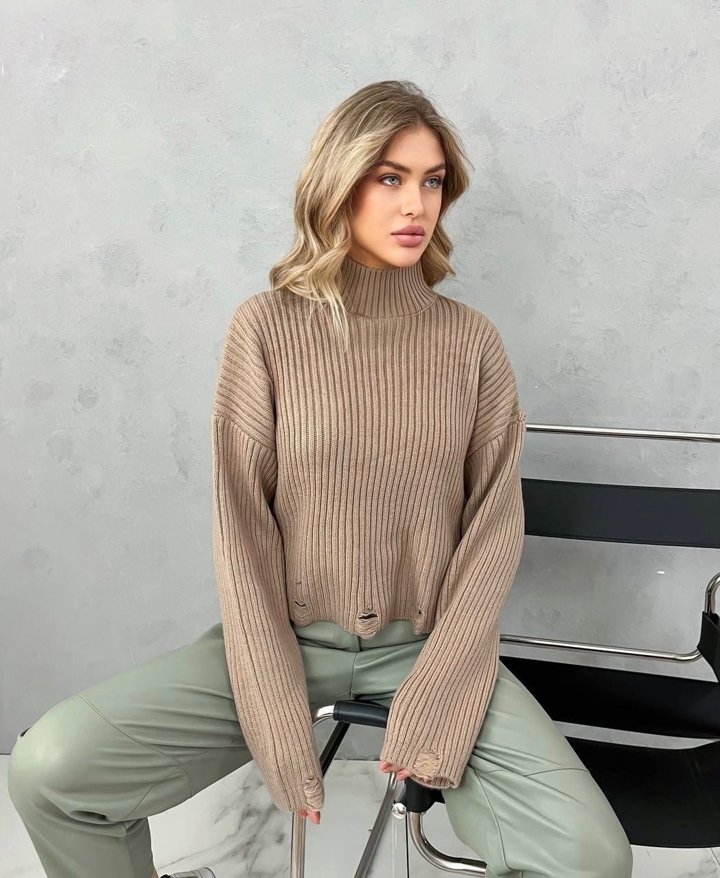 свитера женские,бежевый джемпер,свитер,стильный свитер,модные свитера